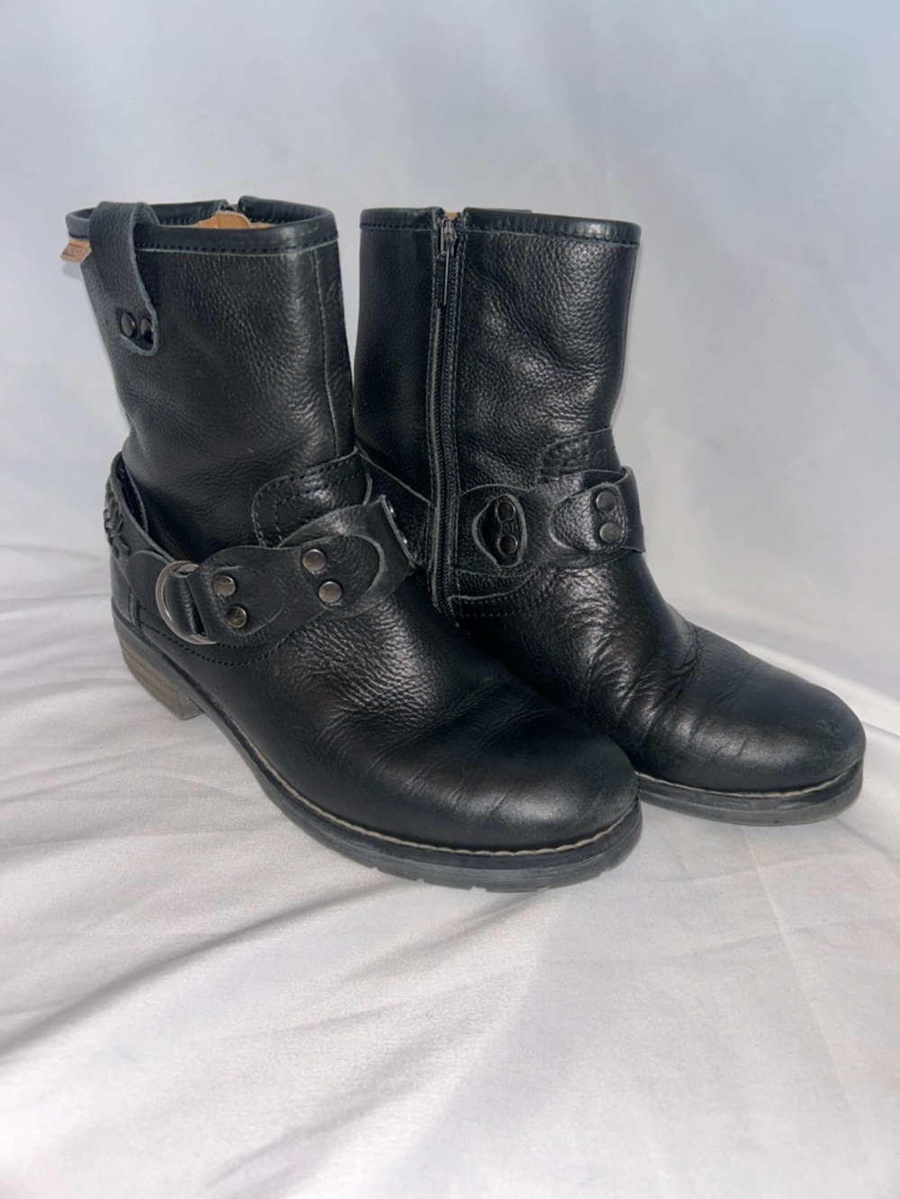 PIKOLINOS Black Leather Ankle Boot with Tan Lining